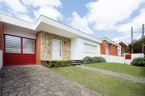 Casa · 3 dormitórios no Três Figueiras — miniatura 1