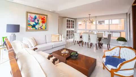 Apartamento · 3 dormitórios em Petrópolis — miniatura 11