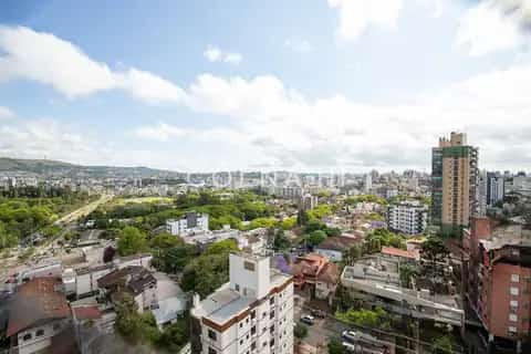 Apartamento · 3 dormitórios em Petrópolis — miniatura 9