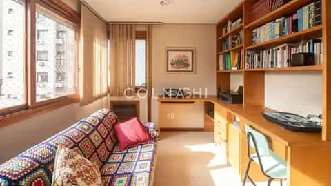 Apartamento · 3 dormitórios em Petrópolis — miniatura 10