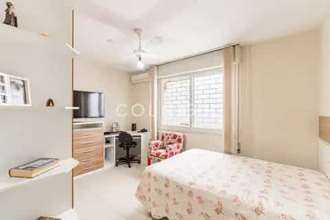 Casa · 3 dormitórios em Petrópolis — miniatura 15