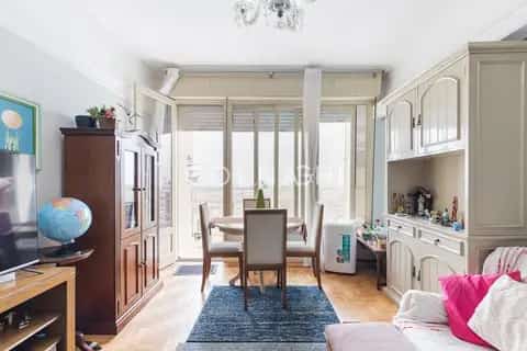 Apartamento · 3 dormitórios na Independência — miniatura 1
