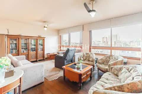 Apartamento · 3 dormitórios no Moinhos de Vento — miniatura 1