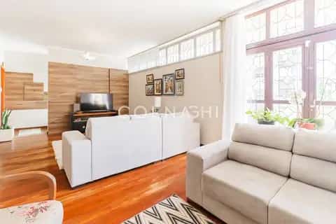 Casa · 3 dormitórios em Petrópolis — miniatura 2