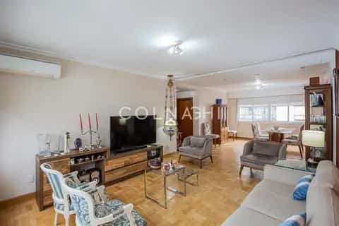 Apartamento · 4 dormitórios em Petrópolis — miniatura 3
