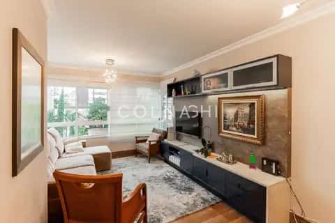 Apartamento · 3 dormitórios em Petrópolis — miniatura 1