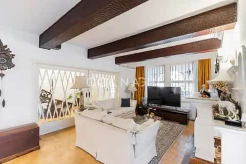 Casa · 3 dormitórios em Petrópolis — miniatura 10