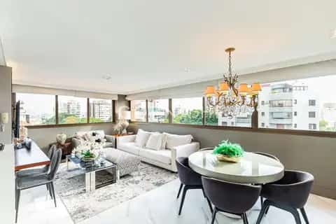 Apartamento · 2 dormitórios em Petrópolis — miniatura 1