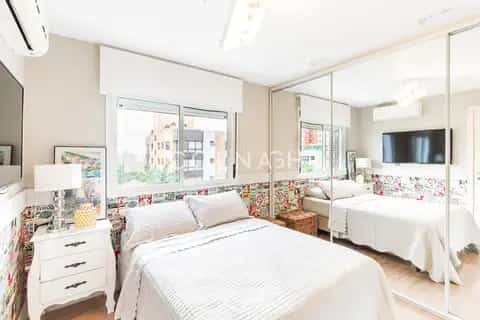 Apartamento · 2 dormitórios em Petrópolis — miniatura 15