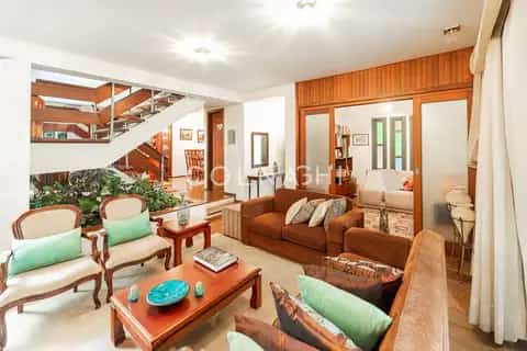 Casa · 3 dormitórios na Auxiliadora — miniatura 1