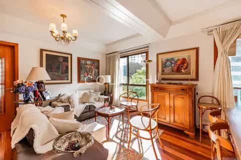 Apartamento · 2 dormitórios no Moinhos de Vento — miniatura 1