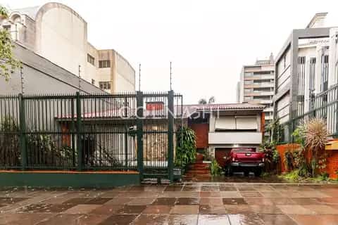 Casa · 4 dormitórios na Auxiliadora — miniatura 1