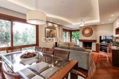 Apartamento · 3 dormitórios em Petrópolis — miniatura 3
