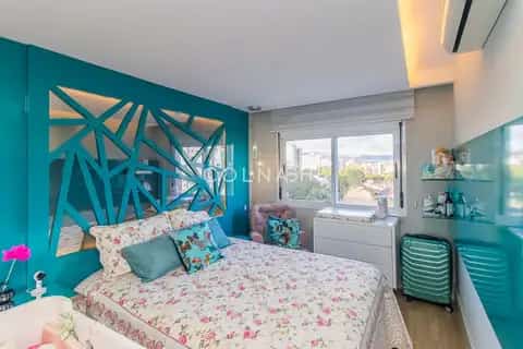 Apartamento · 2 dormitórios em Petrópolis — miniatura 3