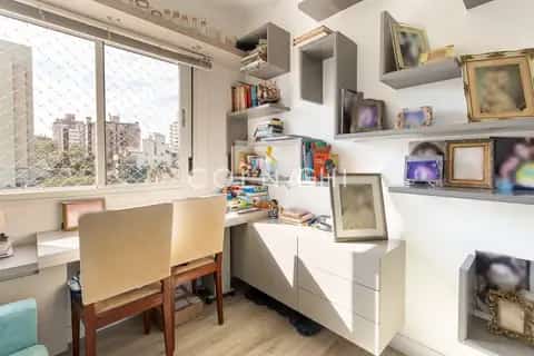 Apartamento · 3 dormitórios em Petrópolis — miniatura 15