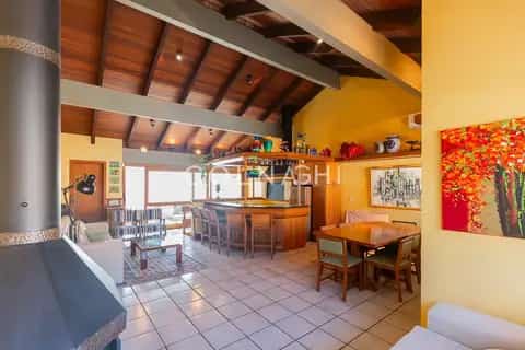 Casa · 4 dormitórios em Petrópolis — miniatura 10