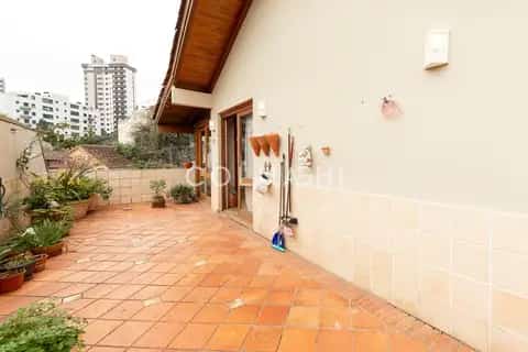 Cobertura · 3 dormitórios em Petrópolis — miniatura 1