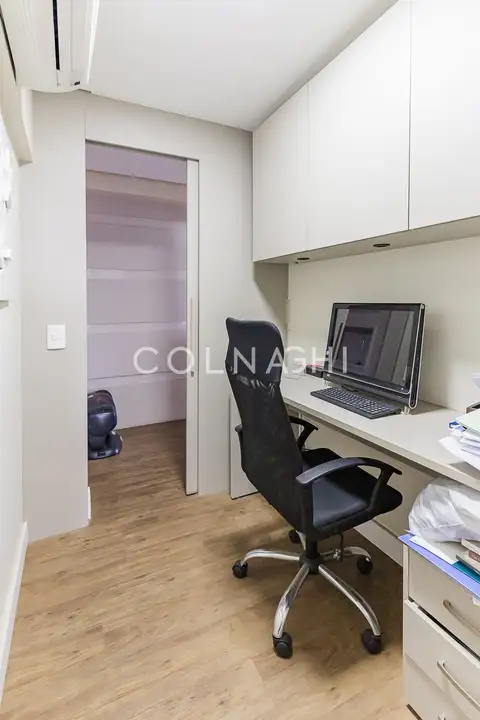 Apartamento · 3 dormitórios em Petrópolis — miniatura 13