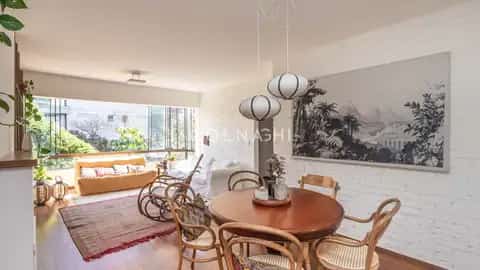 Apartamento · 3 dormitórios em Petrópolis — miniatura 4