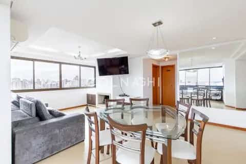 Apartamento · 2 dormitórios em Petrópolis — miniatura 2