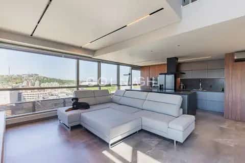 Apartamento Duplex · 2 dormitórios no Praia de Belas — miniatura 1