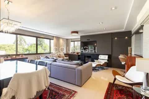Apartamento · 3 dormitórios em Petrópolis — miniatura 1