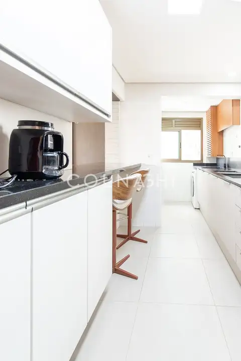 Apartamento · 3 dormitórios em Petrópolis — miniatura 9