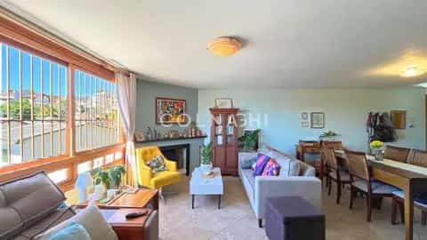 Casa · 4 dormitórios no Chácara das Pedras — miniatura 1