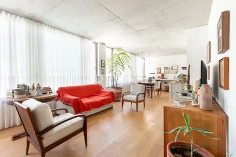 Apartamento · 2 dormitórios no Mont Serrat — miniatura 1