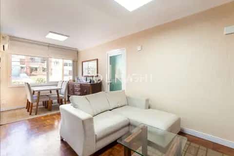 Apartamento · 2 dormitórios no Rio Branco — miniatura 1