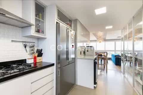 Apartamento · 3 dormitórios em Petrópolis — miniatura 9