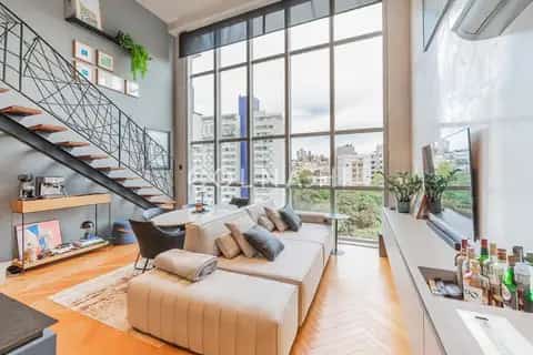 Apartamento Duplex · 1 dormitório em Petrópolis — miniatura 1