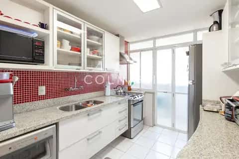 Apartamento · 3 dormitórios em Petrópolis — miniatura 13