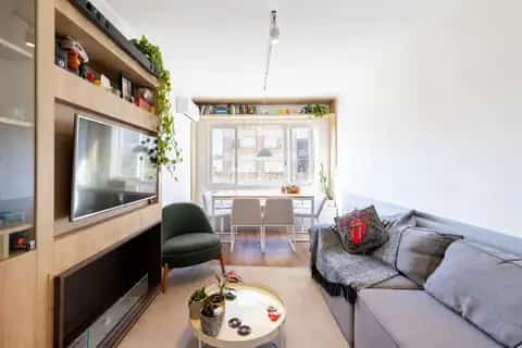 Apartamento · 2 dormitórios no Bom Fim — miniatura 1
