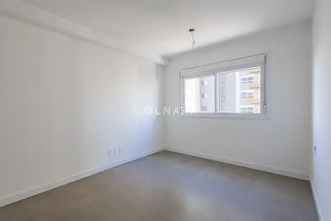 Apartamento · 2 dormitórios no Passo da Areia — miniatura 3