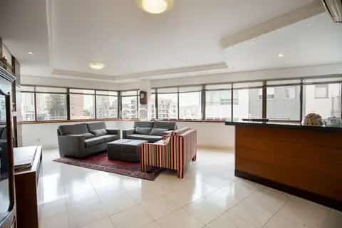 Apartamento · 3 dormitórios em Petrópolis — miniatura 1