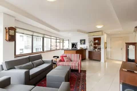 Apartamento · 3 dormitórios em Petrópolis — miniatura 2