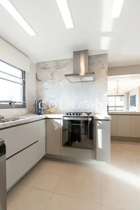 Apartamento · 3 dormitórios em Petrópolis — miniatura 14