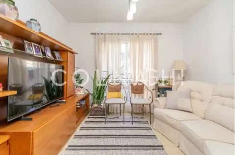 Apartamento · 2 dormitórios na Auxiliadora — miniatura 2