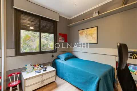 Apartamento · 3 dormitórios em Petrópolis — miniatura 16