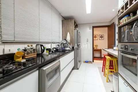 Apartamento · 3 dormitórios em Petrópolis — miniatura 8