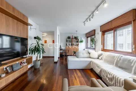 Apartamento · 3 dormitórios em Petrópolis — miniatura 5
