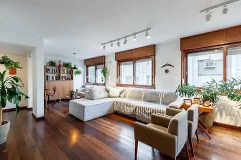 Apartamento · 3 dormitórios em Petrópolis — miniatura 6