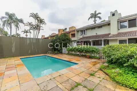 Casa em Condomínio · 4 dormitórios em Petrópolis — miniatura 1