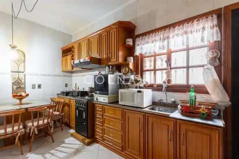 Casa · 3 dormitórios em Petrópolis — miniatura 4