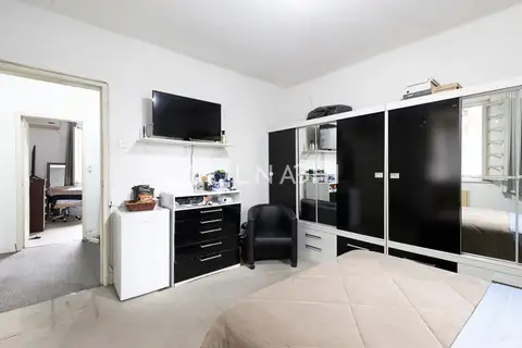 Casa Comercial · 4 dormitórios no Menino Deus — miniatura 15