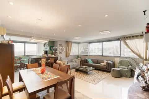 Apartamento · 3 dormitórios em Petrópolis — miniatura 1