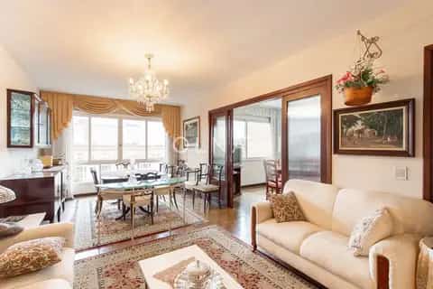 Apartamento · 3 dormitórios no Moinhos de Vento — miniatura 1