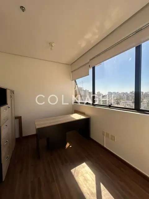 Conjunto Comercial no Menino Deus — miniatura 4