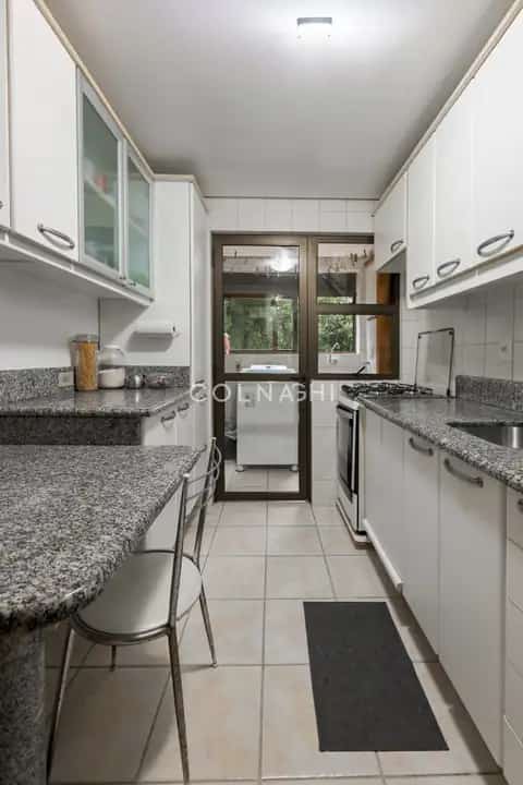 Apartamento · 3 dormitórios em Petrópolis — miniatura 9